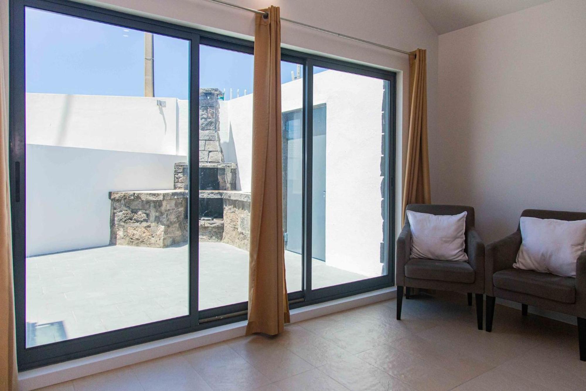 Mosteiros Beach House Экстерьер фото